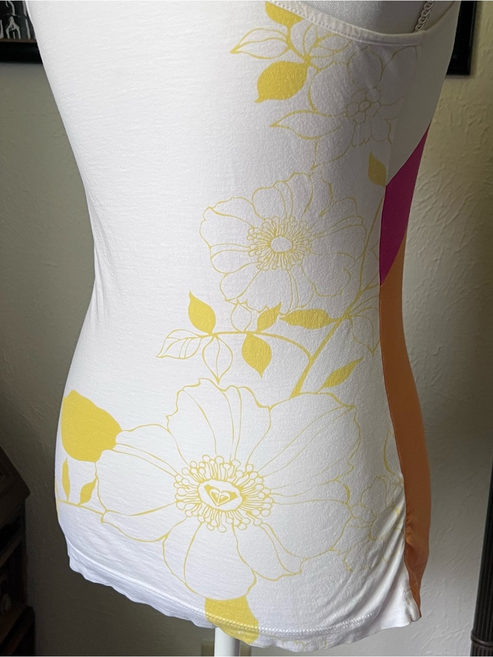 Y2k Roxy Tank Top - Picture 2 of 6